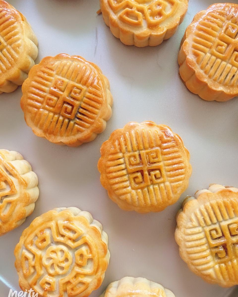 广式月饼—蛋黄莲蓉月饼