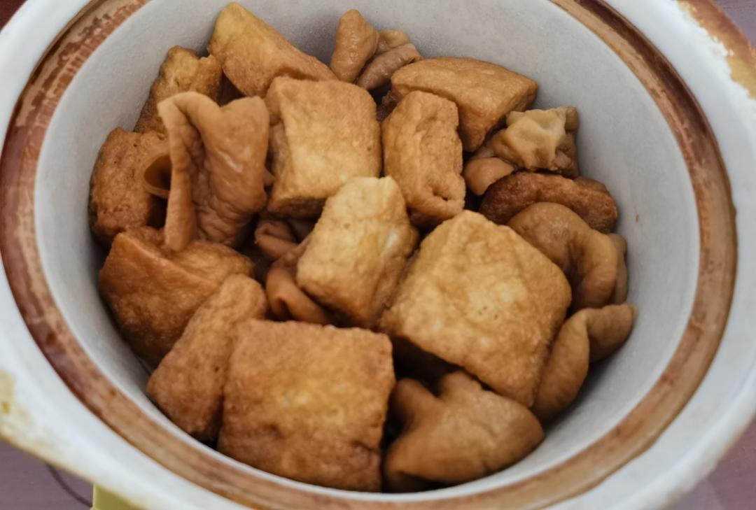 臭豆腐大肠煲（双臭）