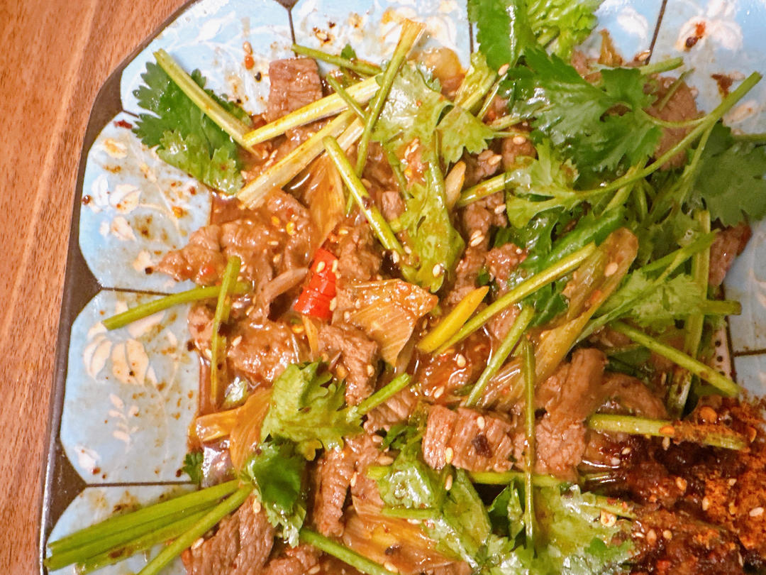 丈母娘吃了都夸的凉拌香菜牛肉