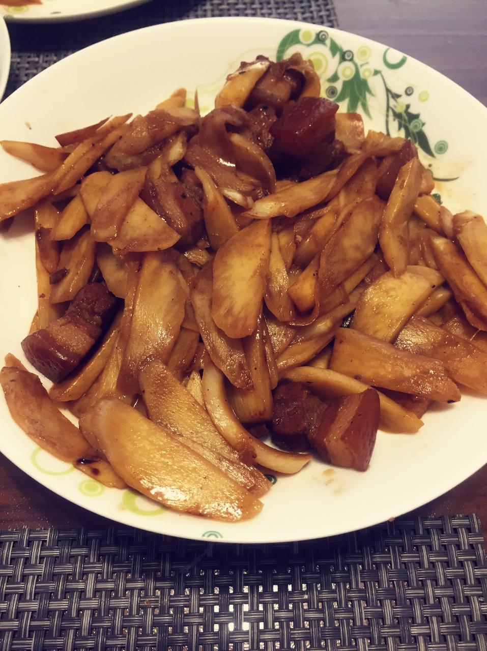 茭白烧肉