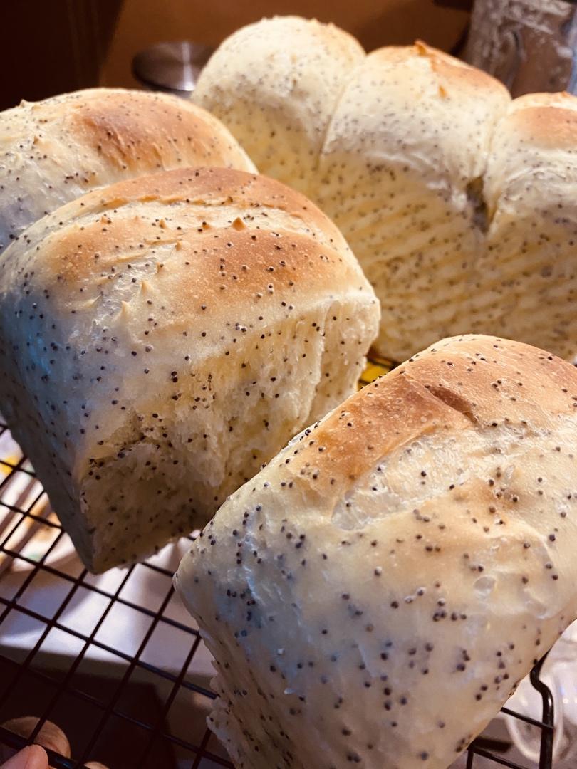 ✔️越嚼越香de黑芝麻咸吐司