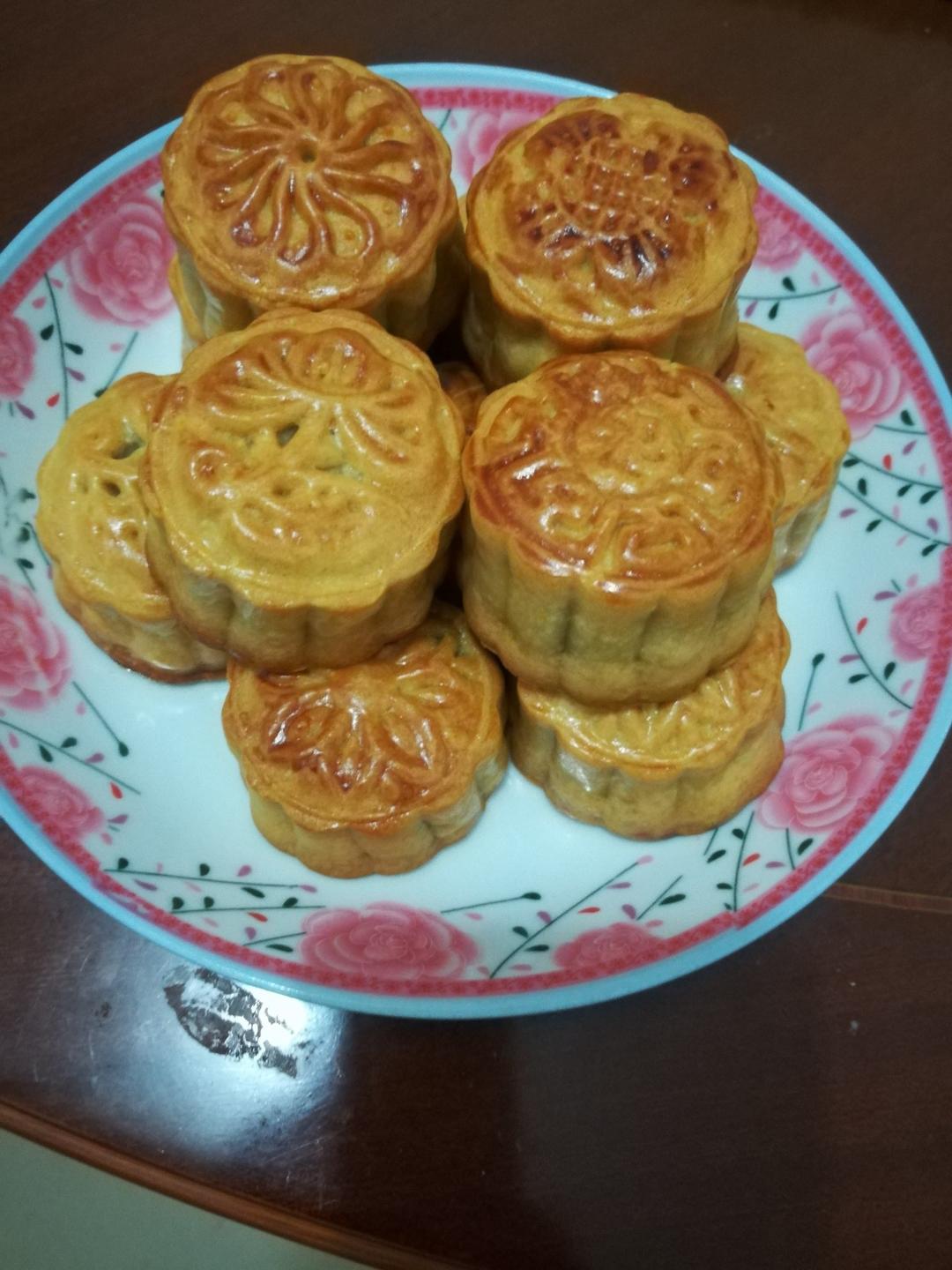广式月饼——蛋黄莲蓉月饼