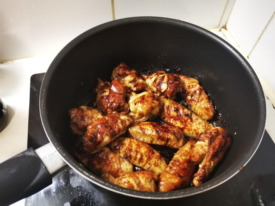 蒜香蚝油蜜汁煎鸡翅