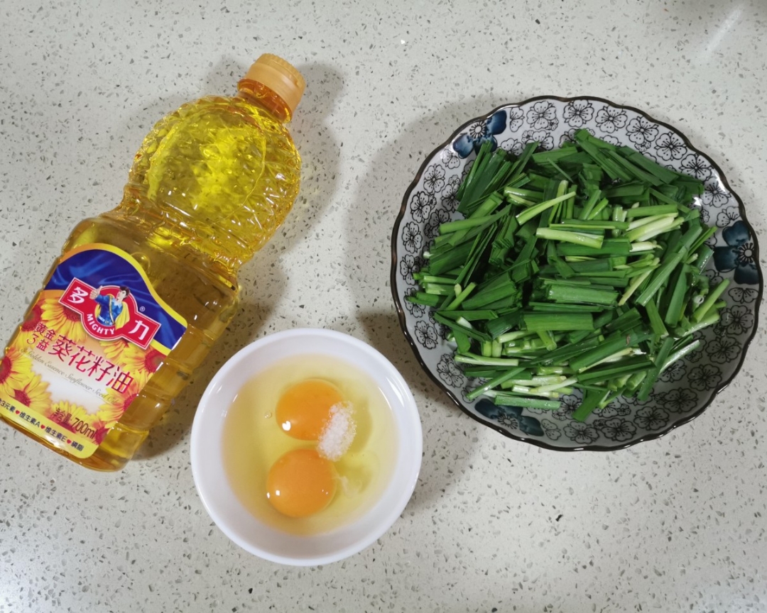 韭菜炒鸡蛋的做法 步骤1