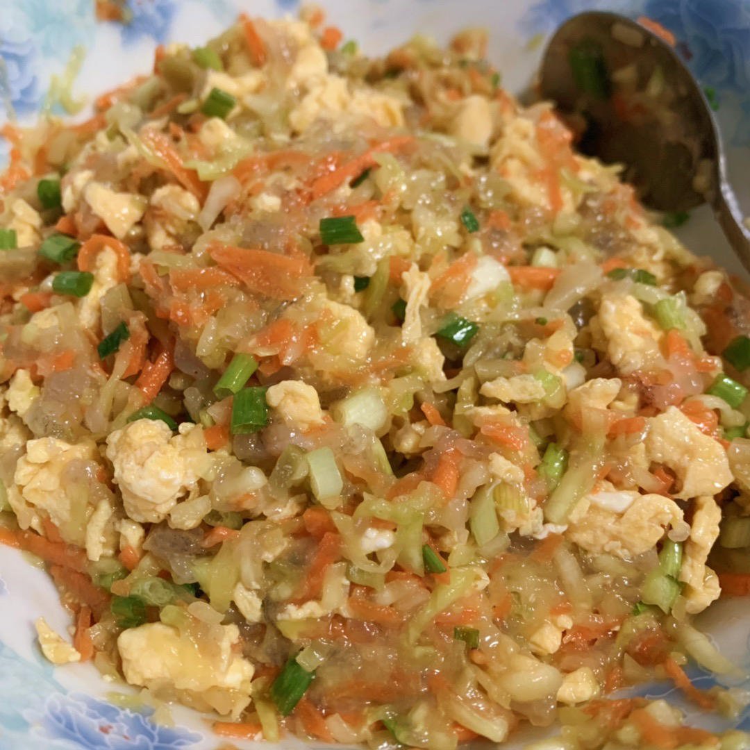 西葫芦鸡蛋虾仁三鲜饺子