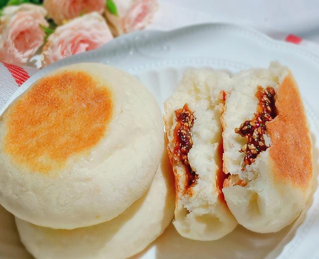 蓬松柔软的红糖奶香芝麻发面饼的做法
