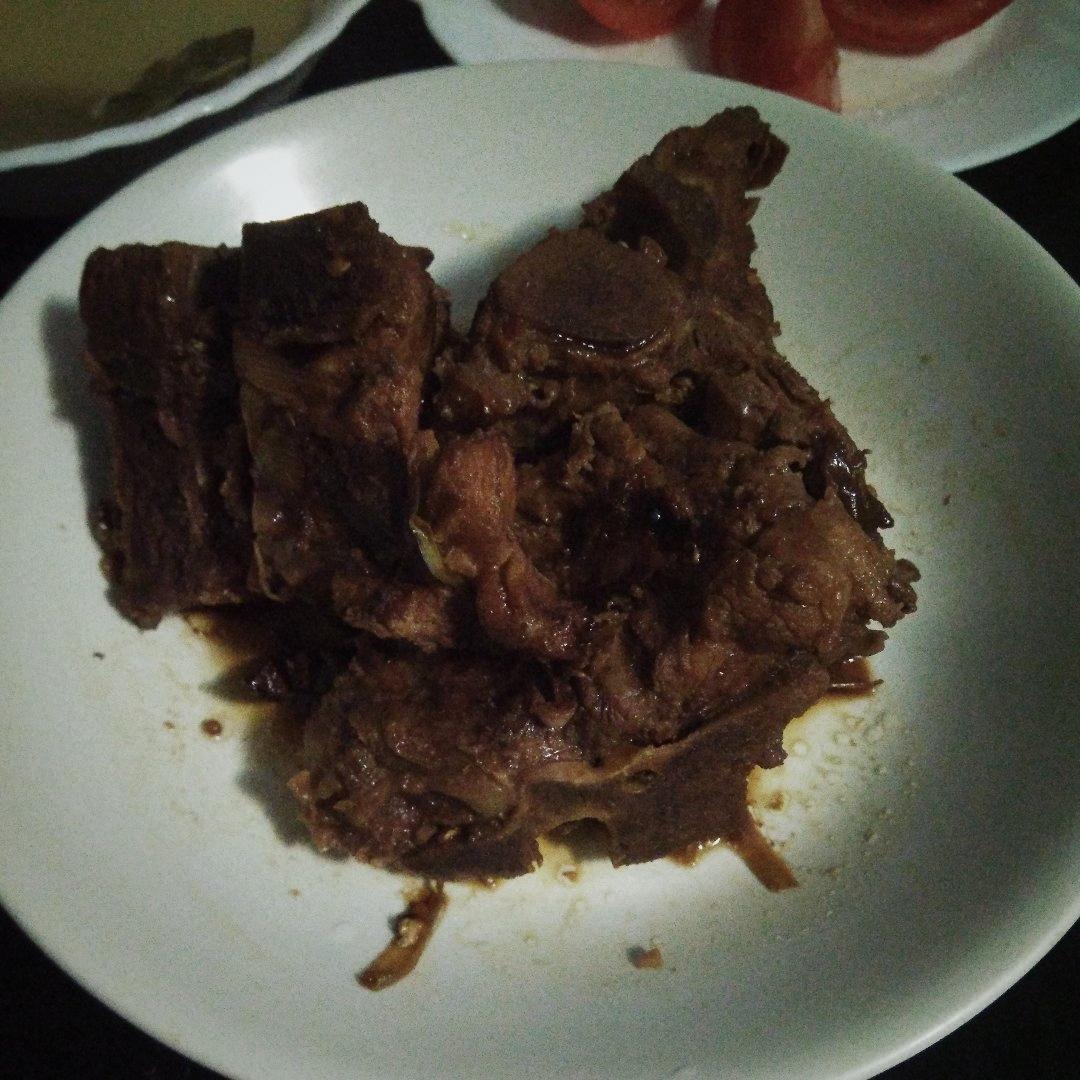 私房菜：巨好吃的酱骨头/骨头汤（一骨两吃）