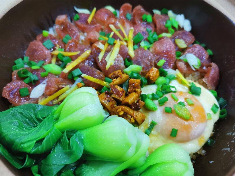 香肠煲仔饭