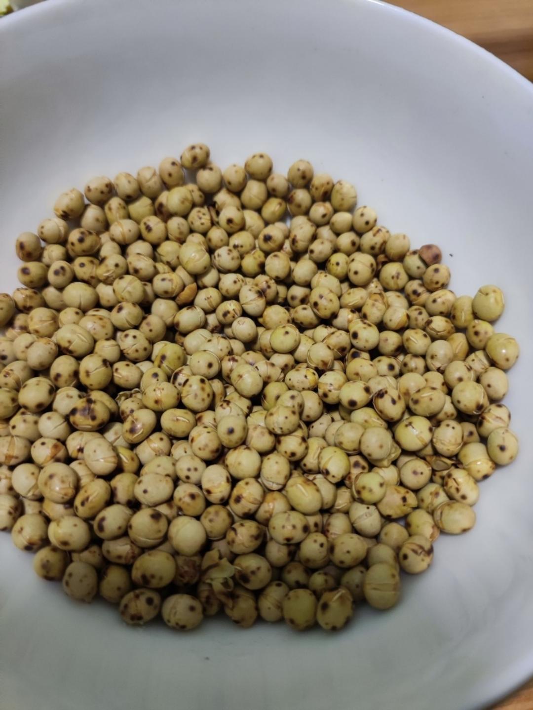 香脆炒黄豆（简单，减肥补钙营养）PS：底下有更简单更美味方法