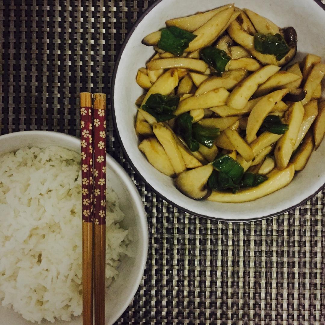 青椒素炒杏鲍菇