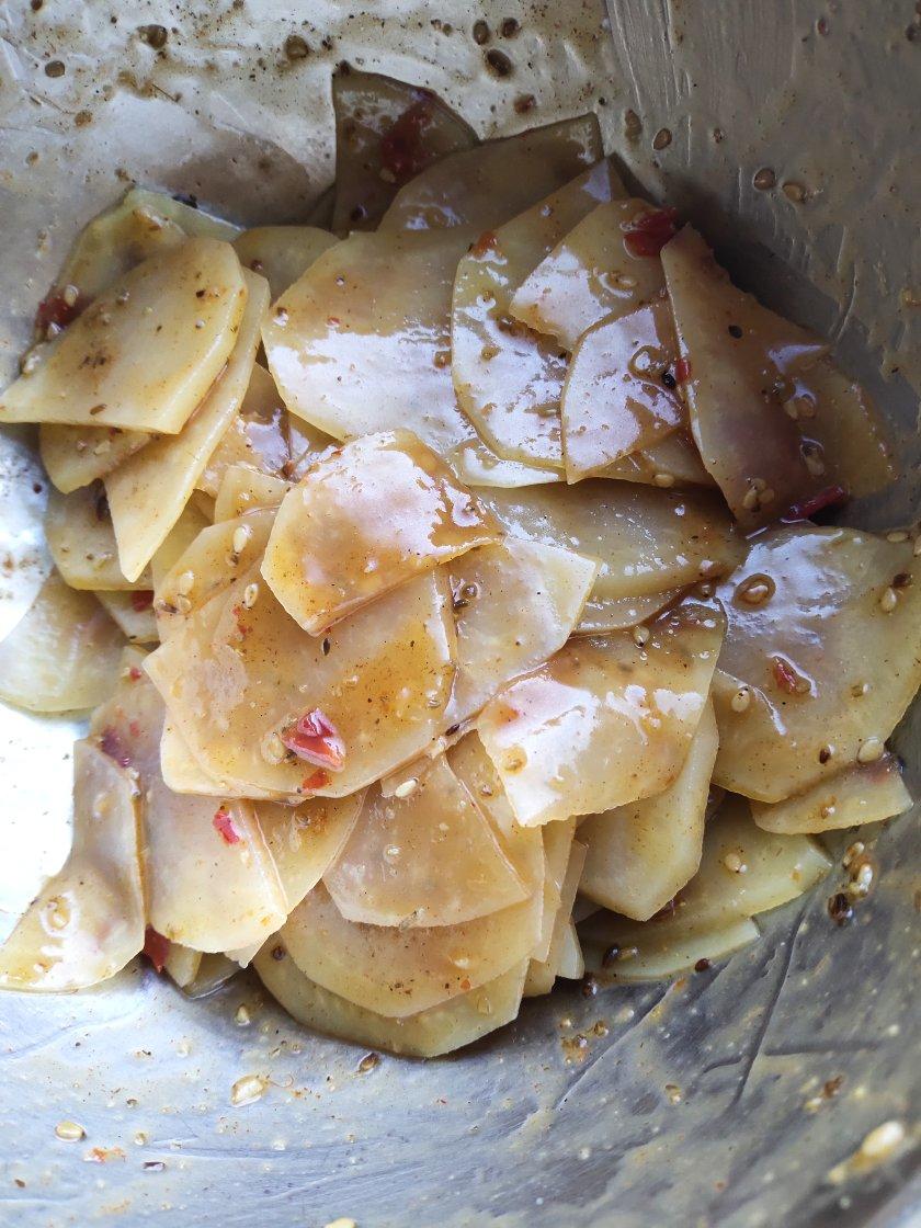 兰州风味麻辣土豆片（又名：通渭路土豆片、马三洋芋片）