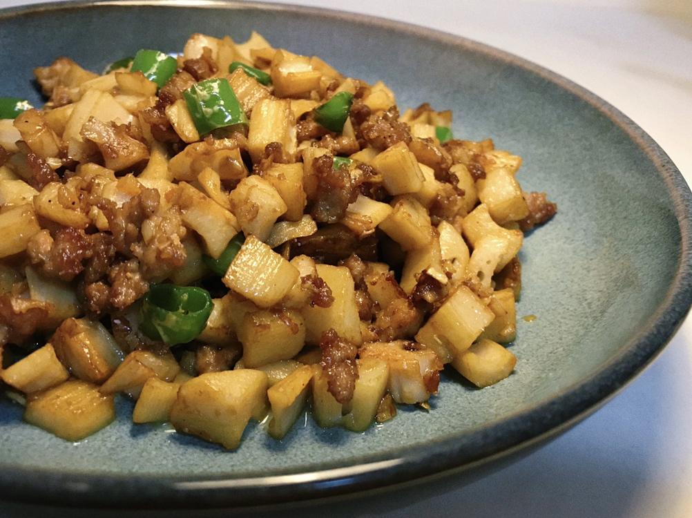 炝炒藕丁