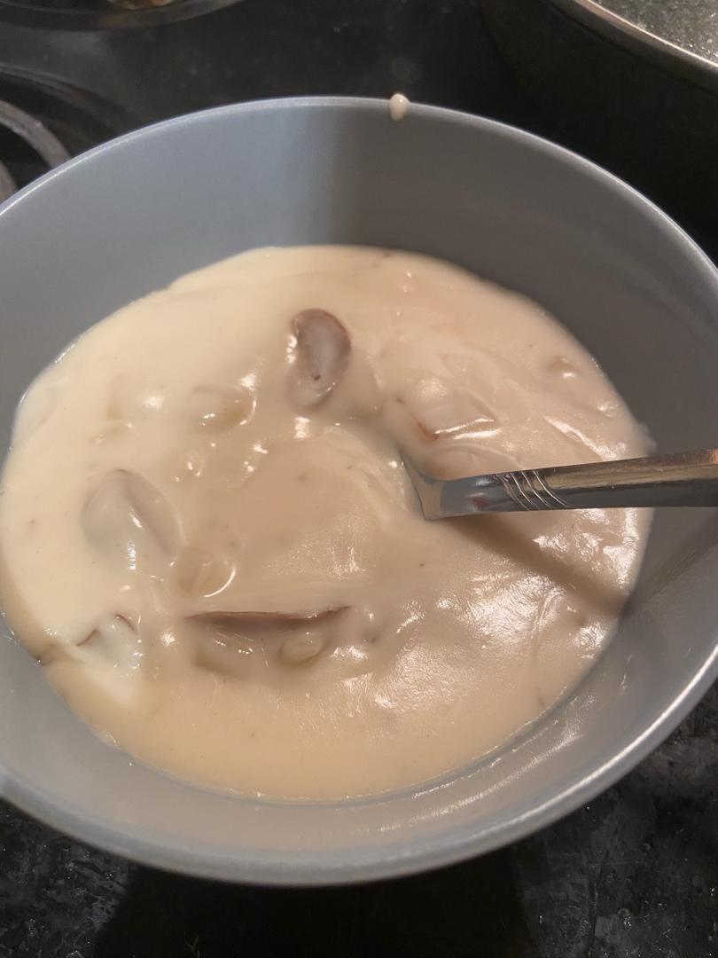 超惊艳奶油蘑菇汤(牛奶版本)