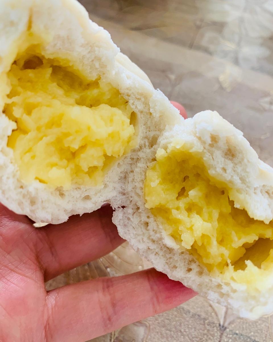 松软香甜的奶黄包，很快就可以搞定。