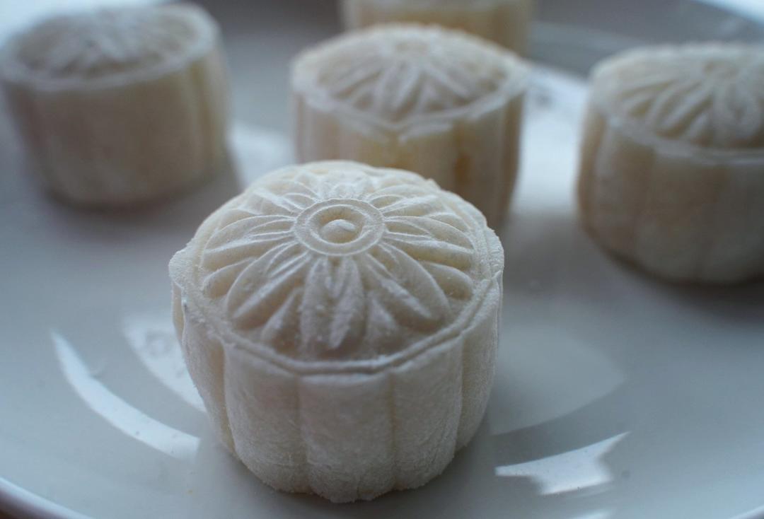 好吃到哭的冰皮月饼（细腻绿豆沙/榴莲）