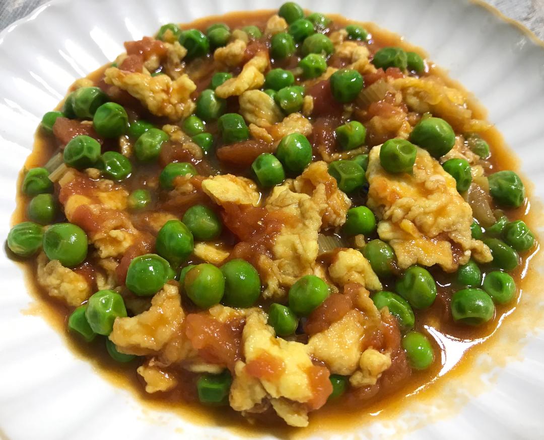 西红柿豌豆炒鸡蛋的做法