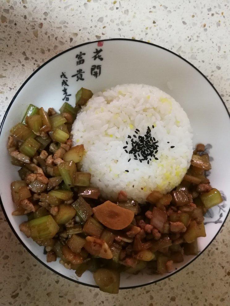 肉末西芹（超下饭）