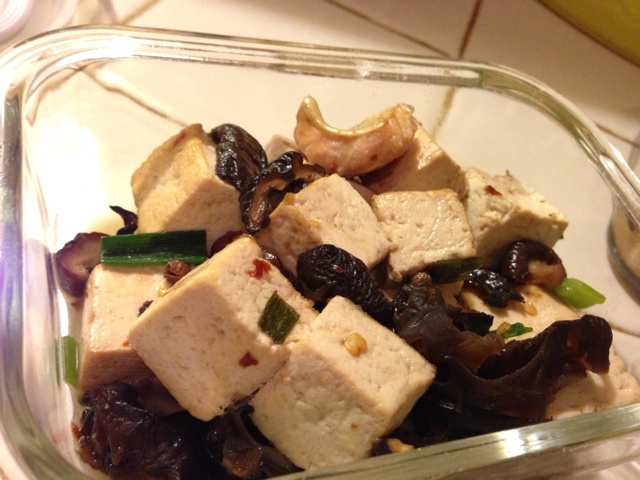 虾油烧木耳豆腐