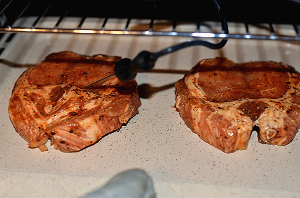 烤梅花肉—在家轻松做出餐厅味的做法 步骤6