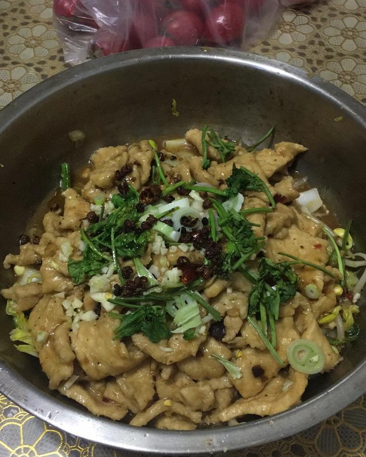 厨师长教你：“水煮肉片”的正宗做法，这味道真的很四川