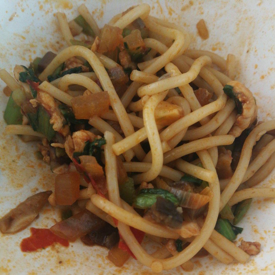 鸡肉版新疆干煸炒面