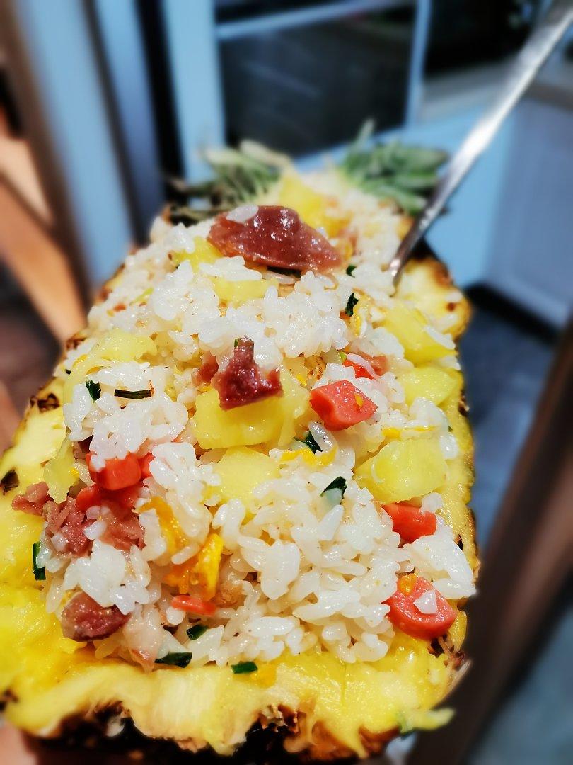 虾仁菠萝炒饭
