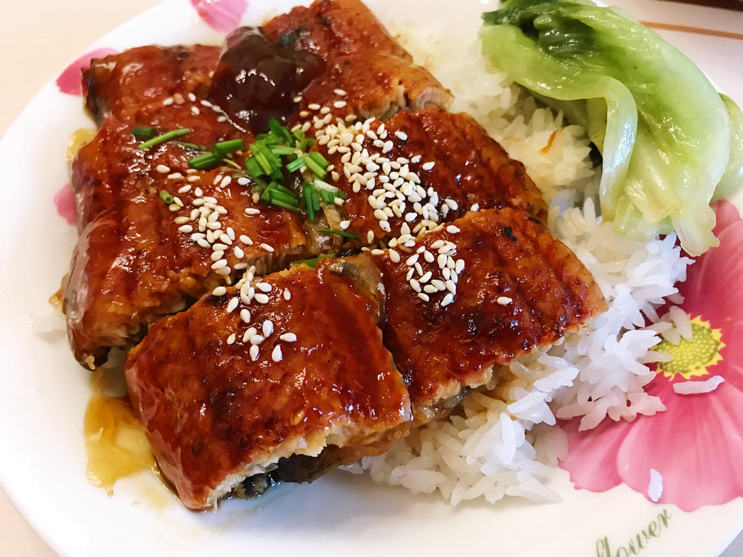 蒲烧鳗鱼饭