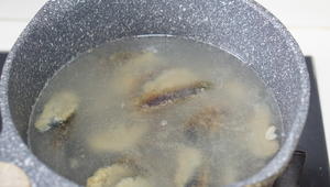 黄瓜皮蛋汤的做法 步骤4