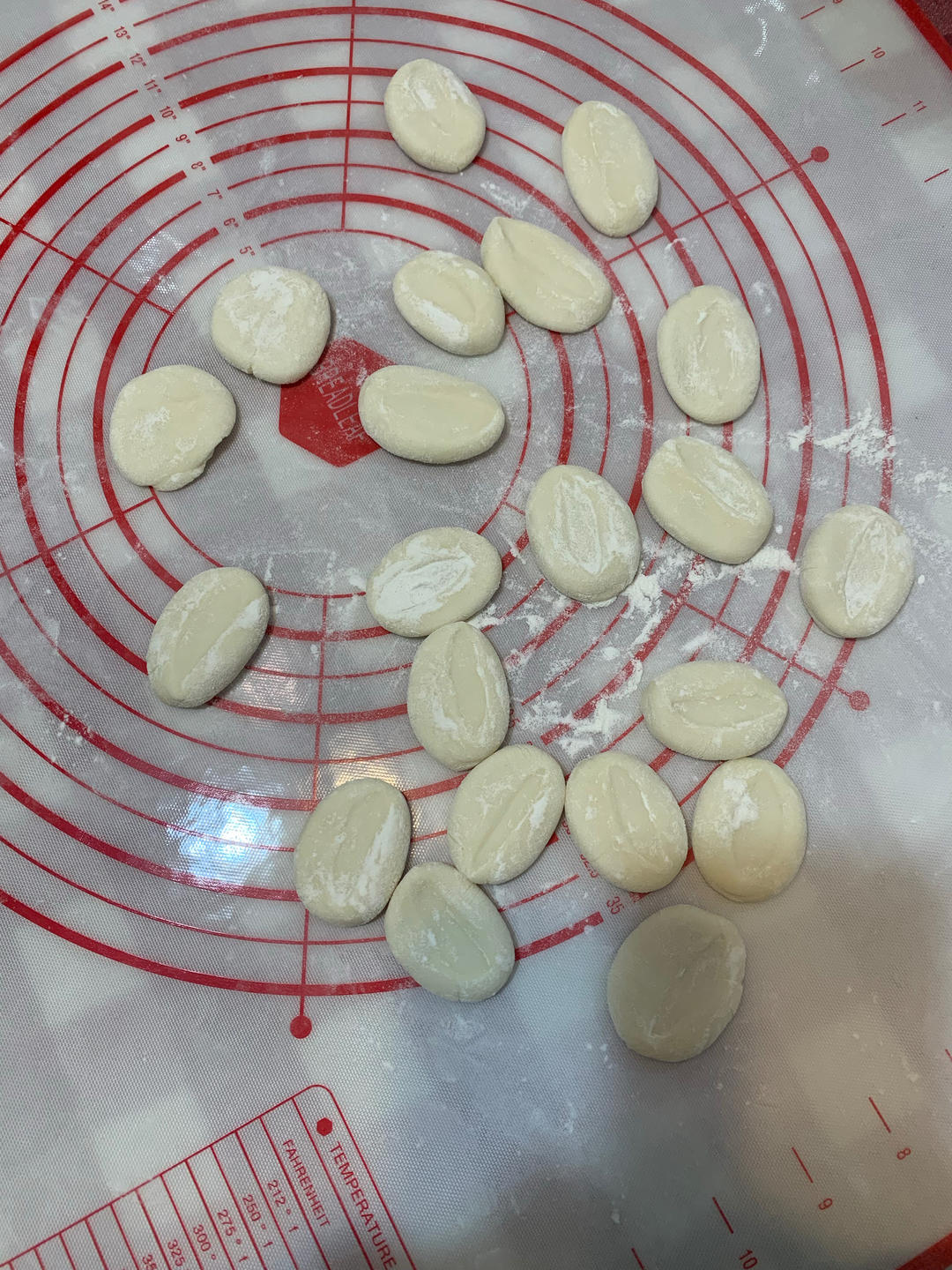 手工揉面三分钟，又韧又薄又好包的饺子皮