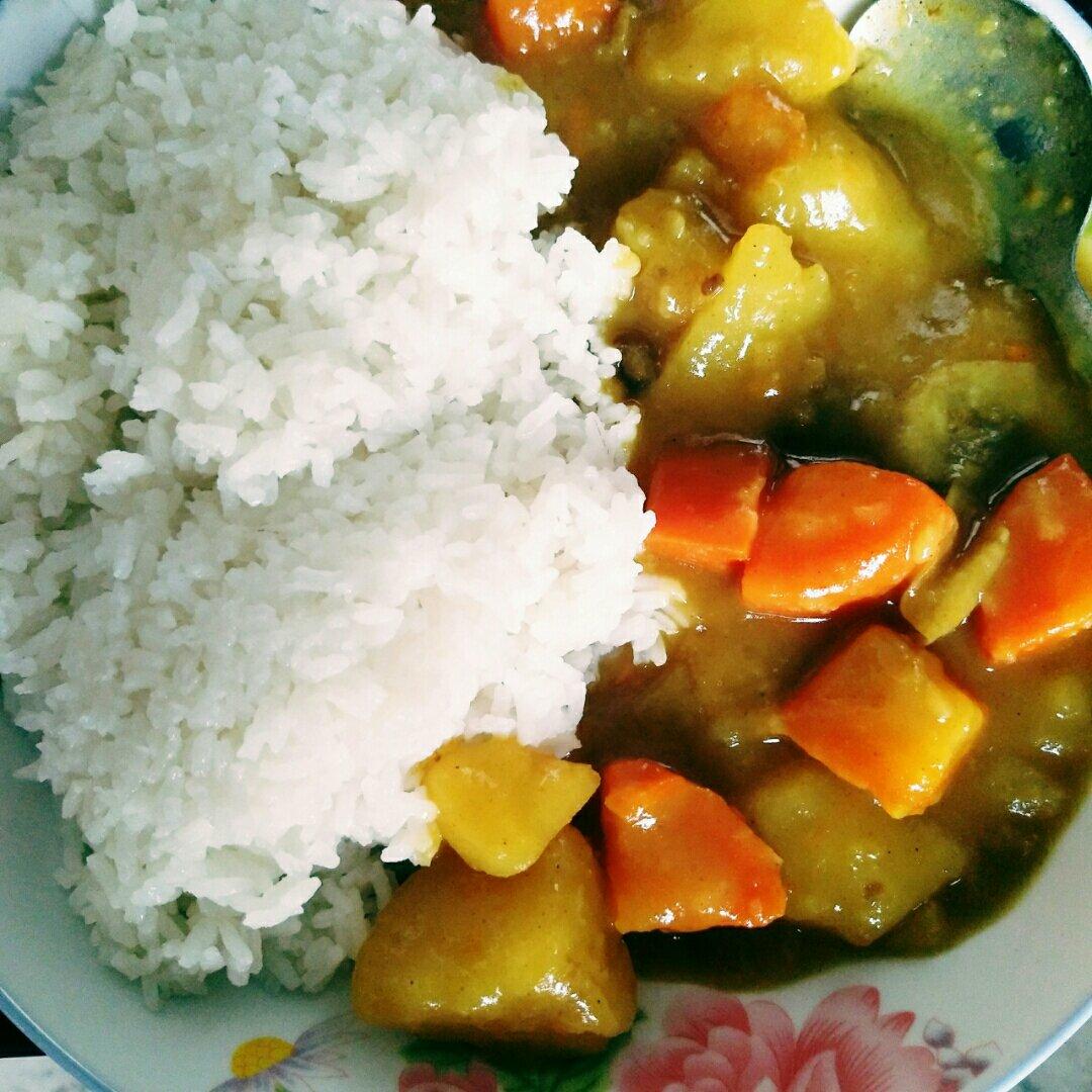 咖喱鸡肉饭