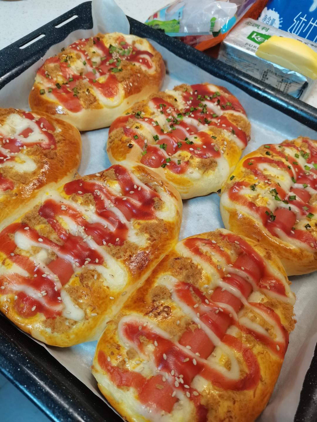 香葱肉松肠仔面包