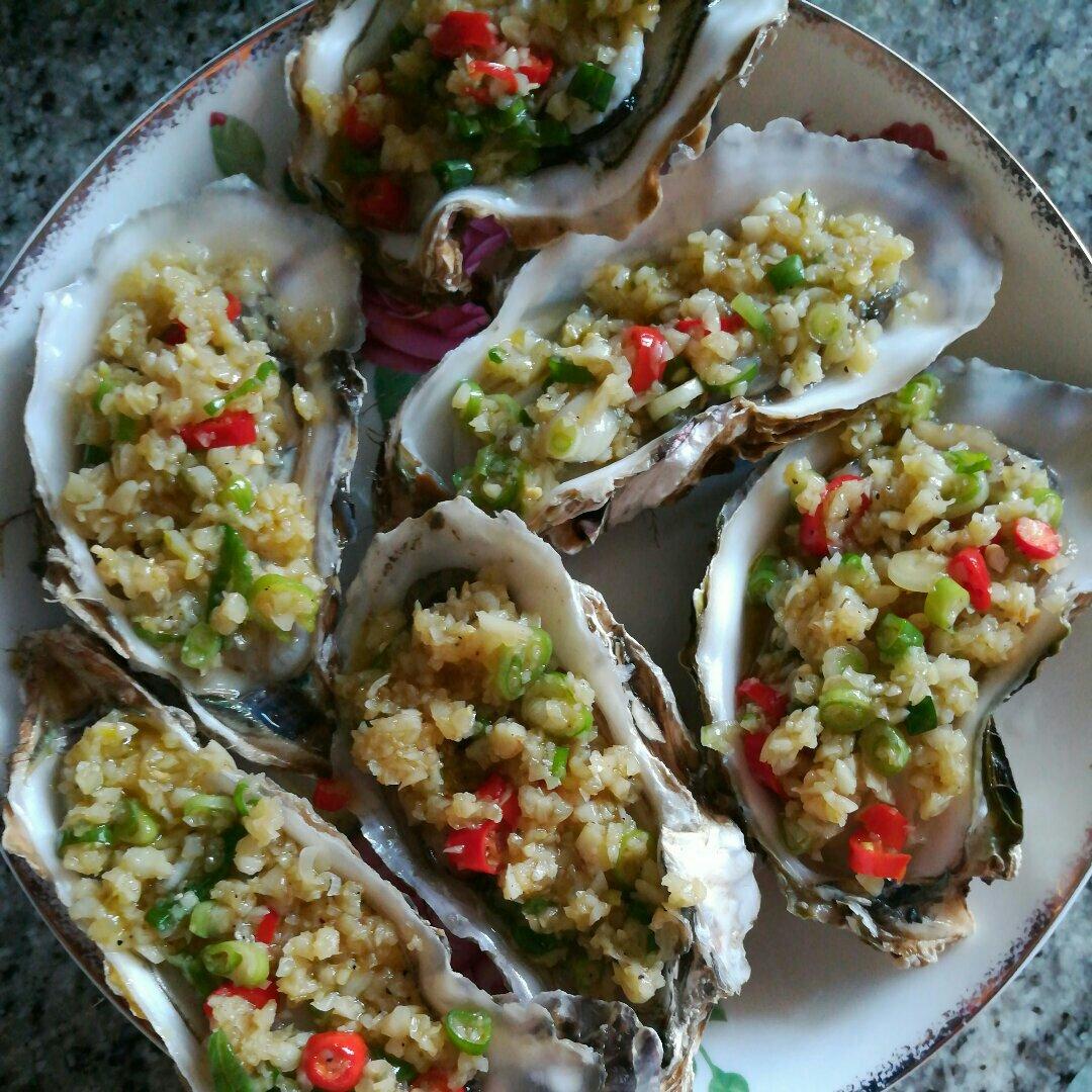 隔壁老孙sy做的微波炉烤生蚝