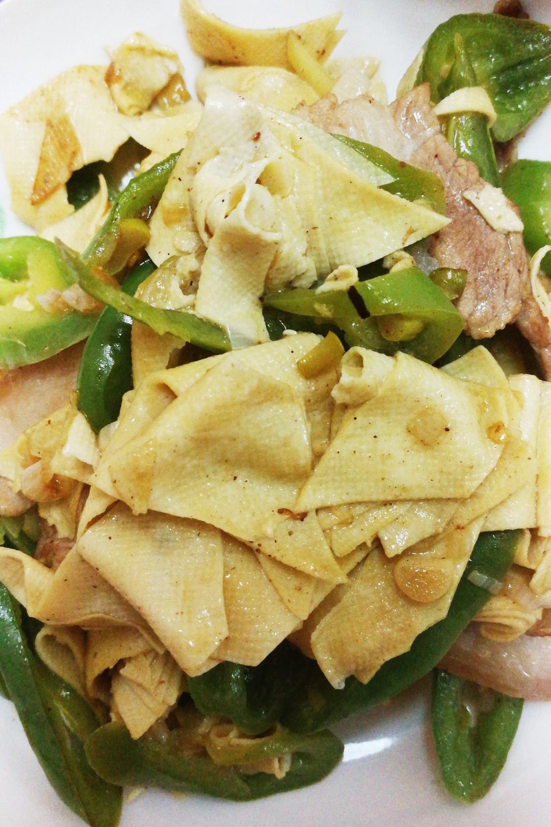 尖椒炒干豆腐