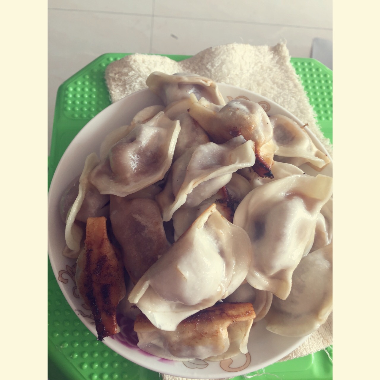 速冻水饺吃腻了吗~变锅贴吧(๑´ڡ`๑)