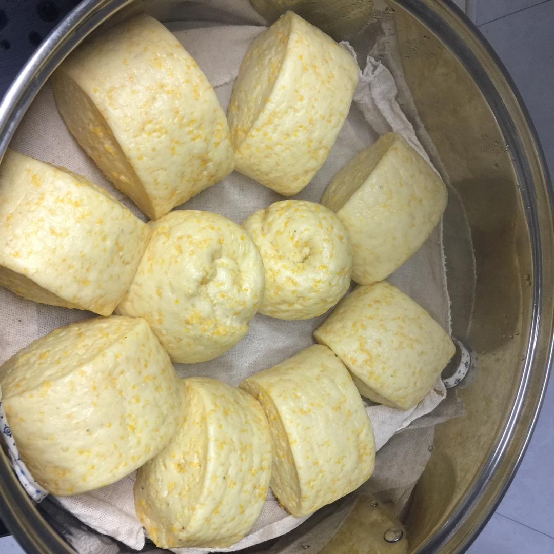 奶香玉米面馒头