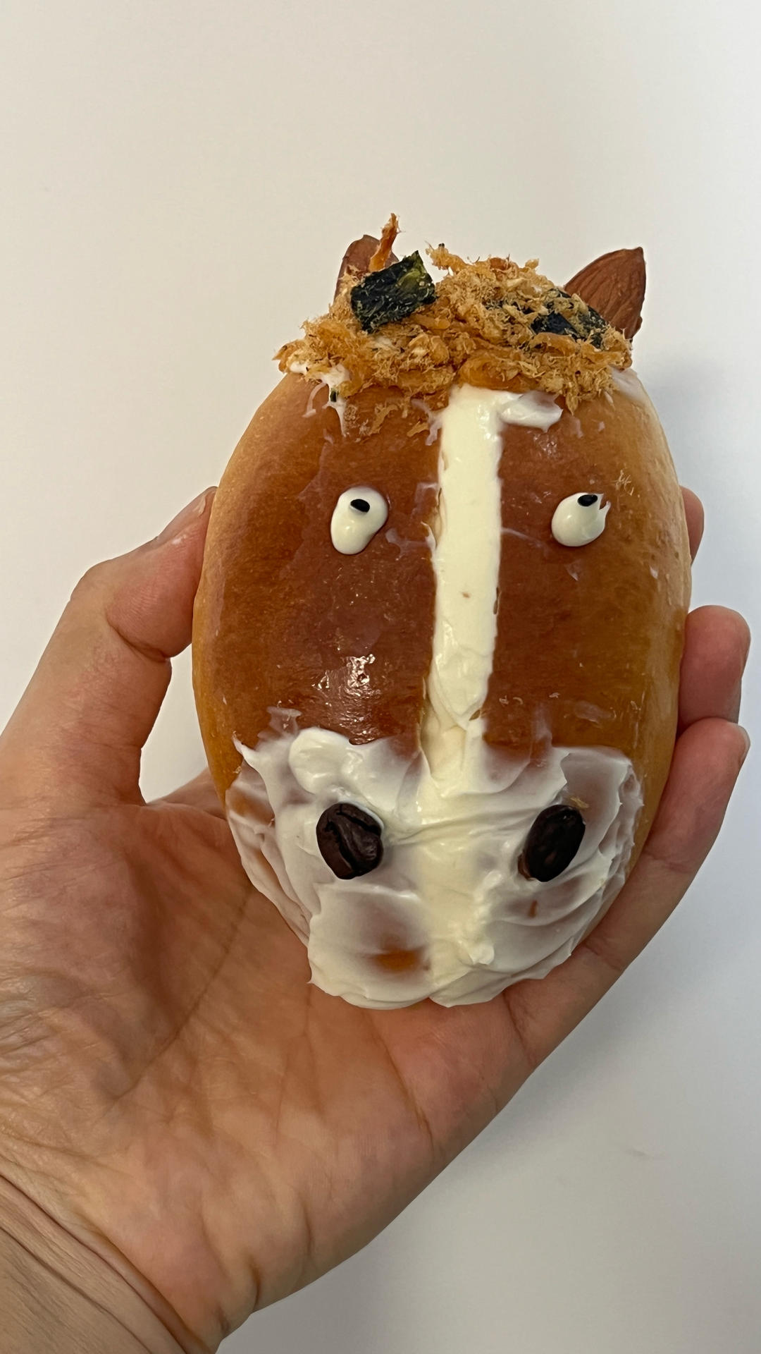 这只牛马面包，把我丑笑了😂专治上班emo🐴