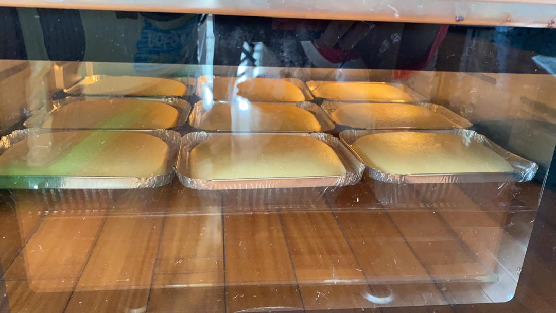 烤箱做蛋糕（戚风蛋糕的做法）