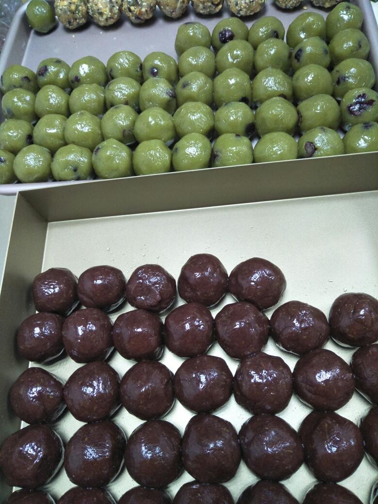 小朋友们百吃不腻的抹茶蔓越莓月饼的做法