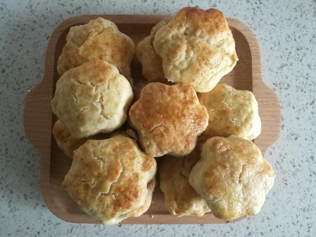 【视频】3分钟 奶油司康Scone(可能是世界上最快手的司康) 消耗淡奶油～