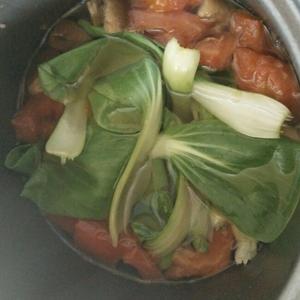 香菇番茄青菜汤的做法 步骤5