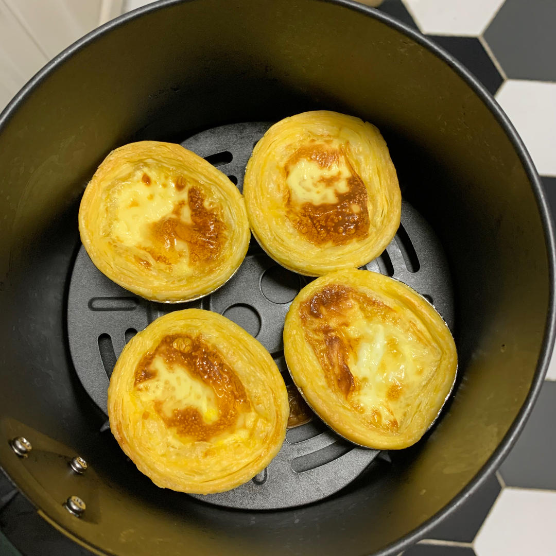 空气炸锅做蛋挞（奶牛+鸡蛋的蛋挞液）