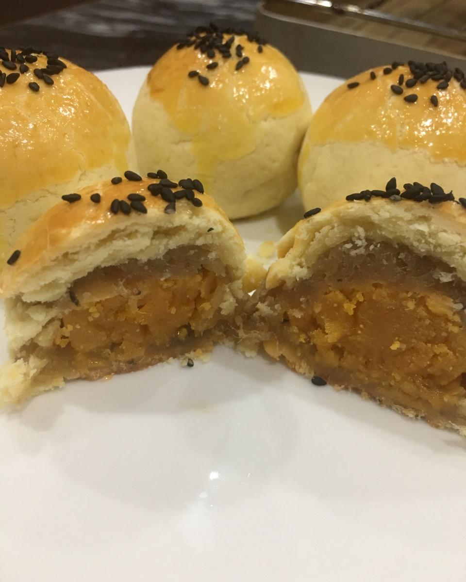 《Tinrry+》菠萝蛋黄酥（超快手、免揉、不用开酥）