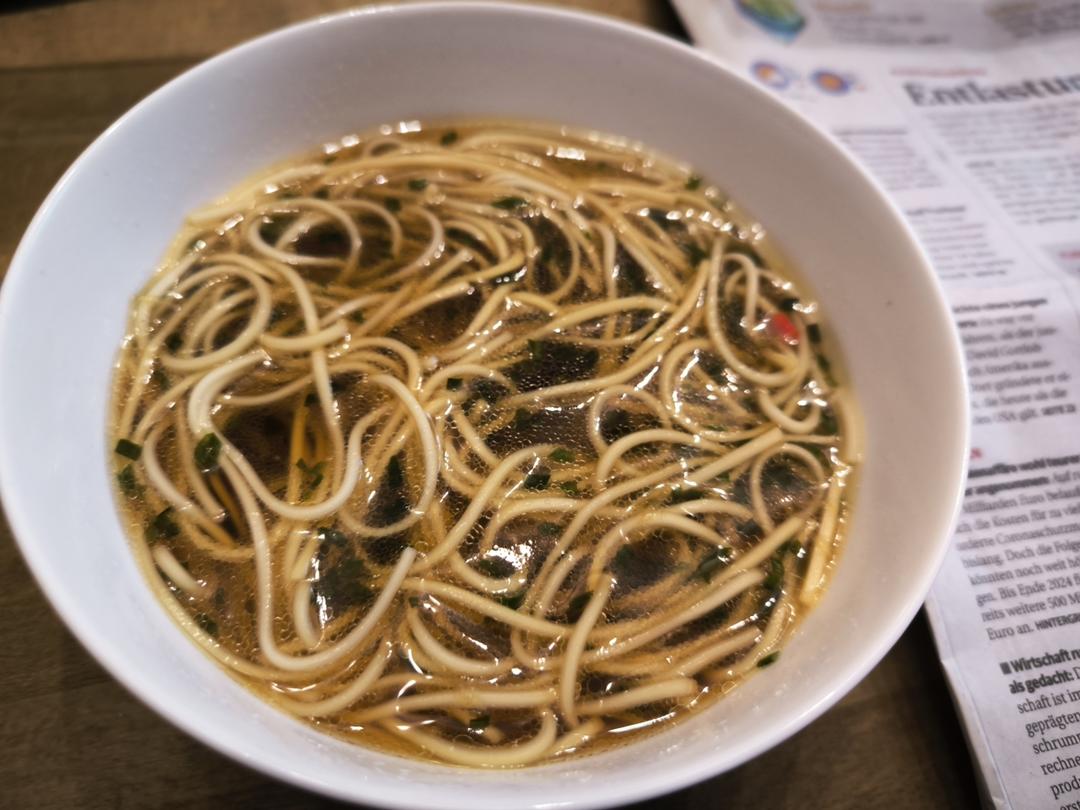 一碗热汤面