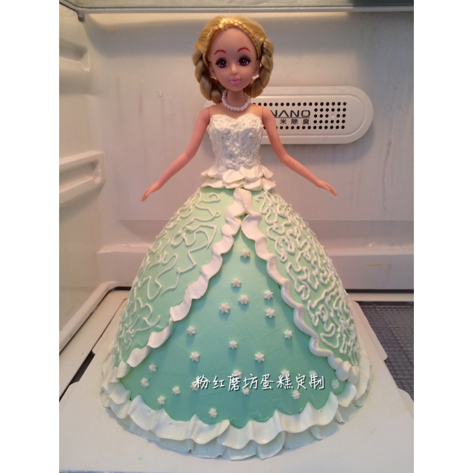 粉红磨坊蛋糕定制