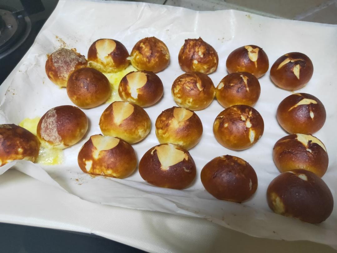 碱水小丸子（超可爱好操作的碱水面包）