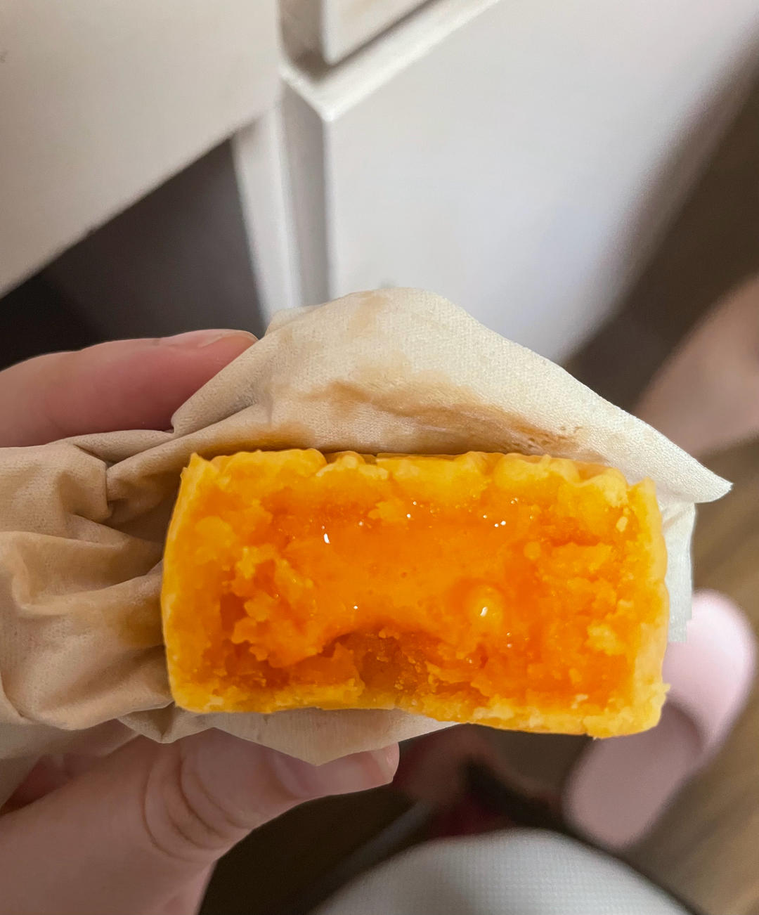 💃奶黄流心月饼——这是可以让你坐稳朋友圈厨霸位置的月饼🥮，没人点赞算我输👎