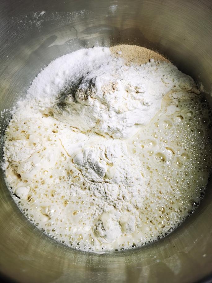 纯奶手撕吐司的做法 步骤1