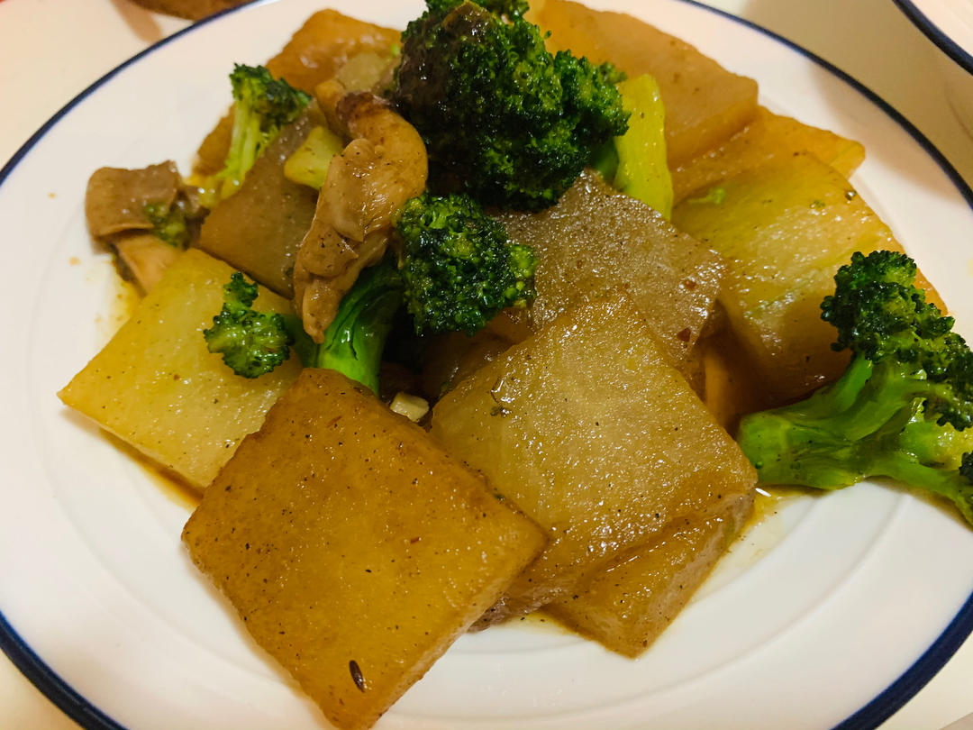 红烧冬瓜最完美做法，不加一滴水，瞬间秒杀红烧肉