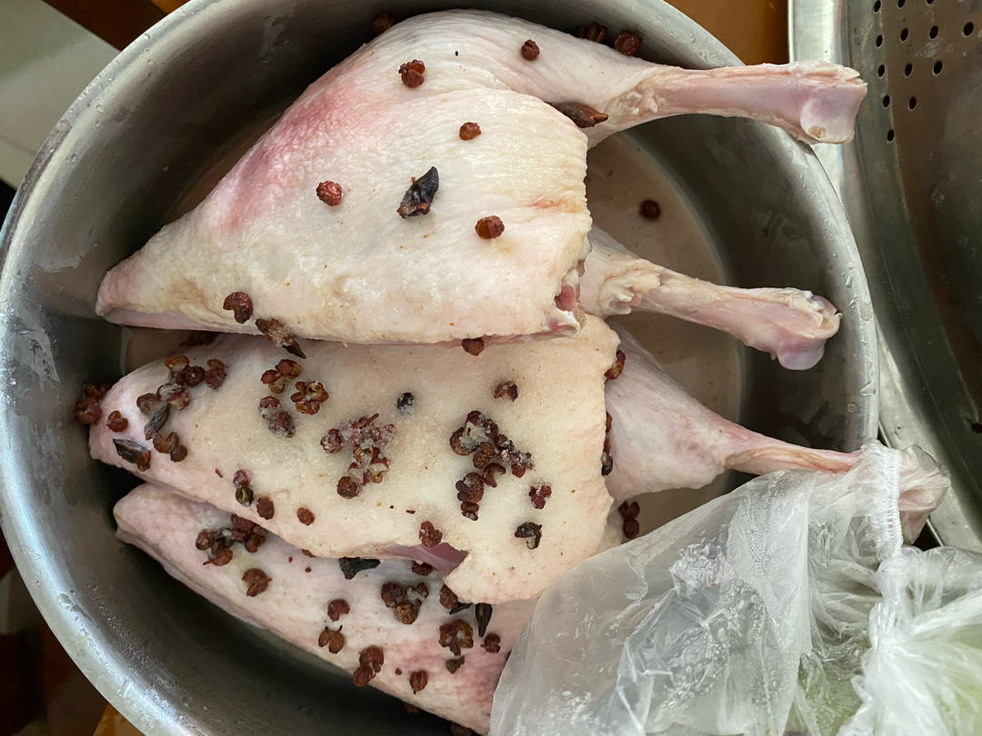 首次成功的盐水鸭腿