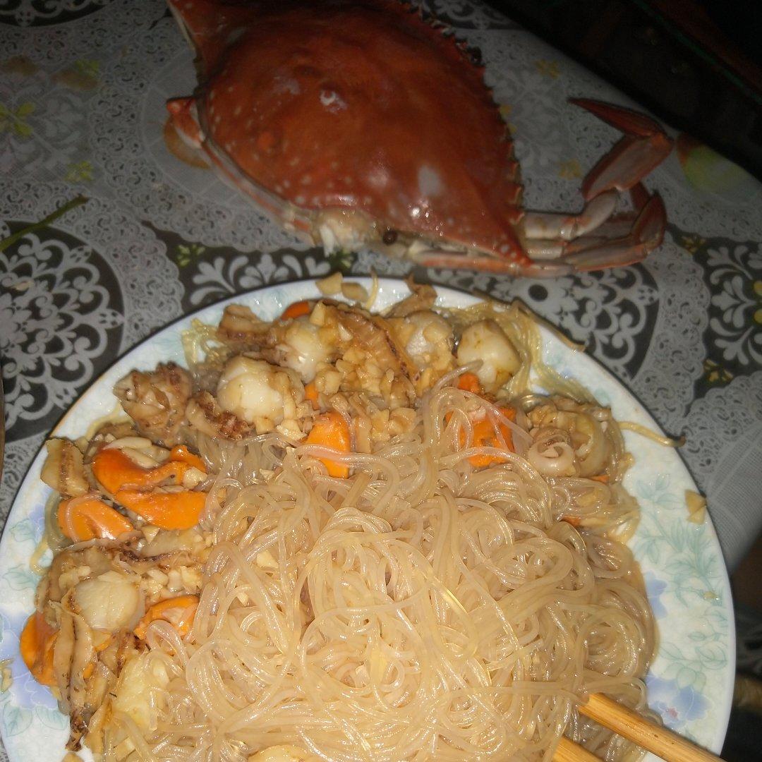 蒜蓉粉丝蒸扇贝